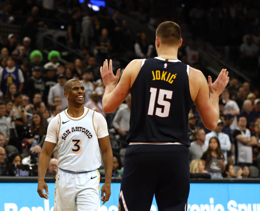 功不仅是她 功不仅是她