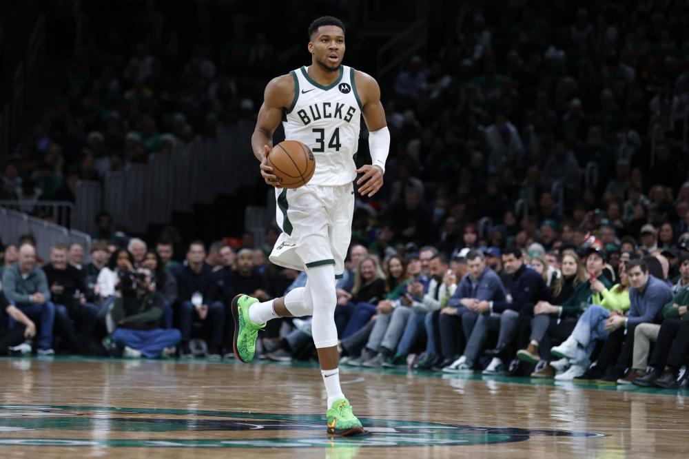 2球后遭伤 2球后遭伤