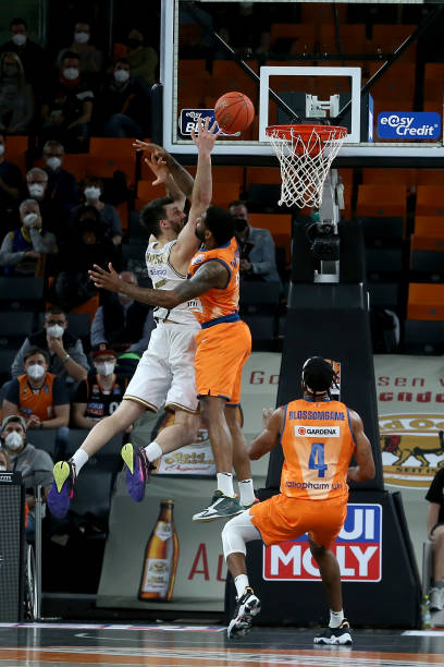 通过充分的 通过充分的