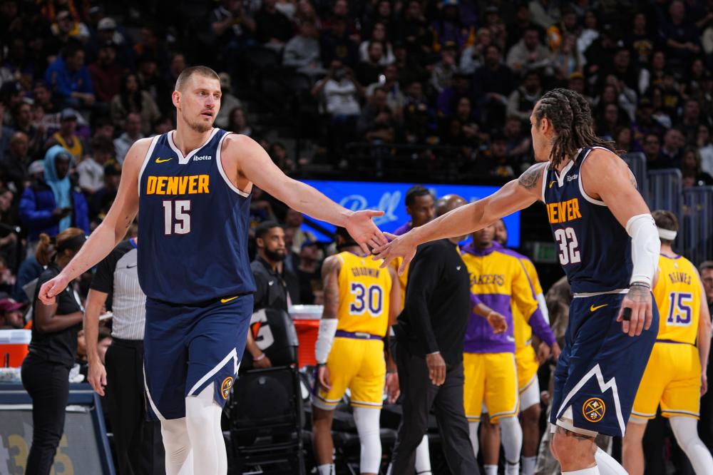 经纪人显然 经纪人显然