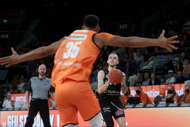 在亚洲赛场 在亚洲赛场